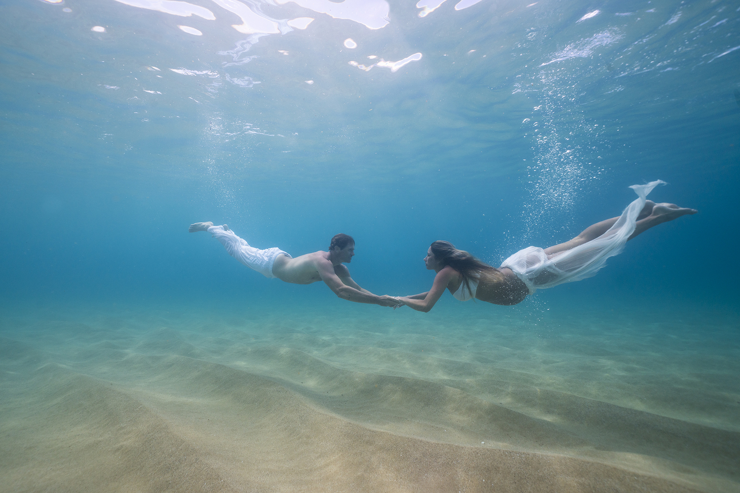 Maui underwater maternity session